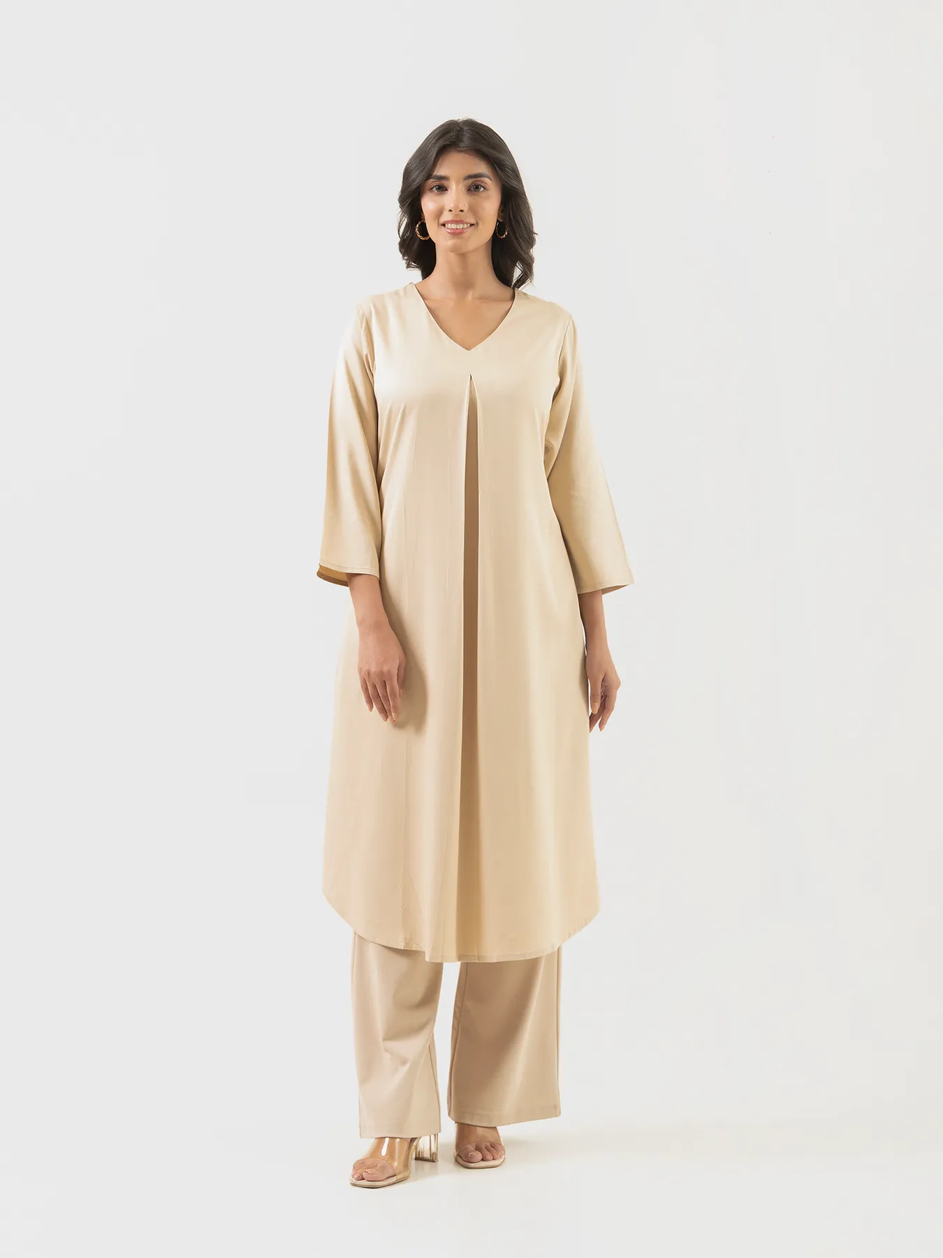 Women Beige Flowy Pleated Kurta - Image 3