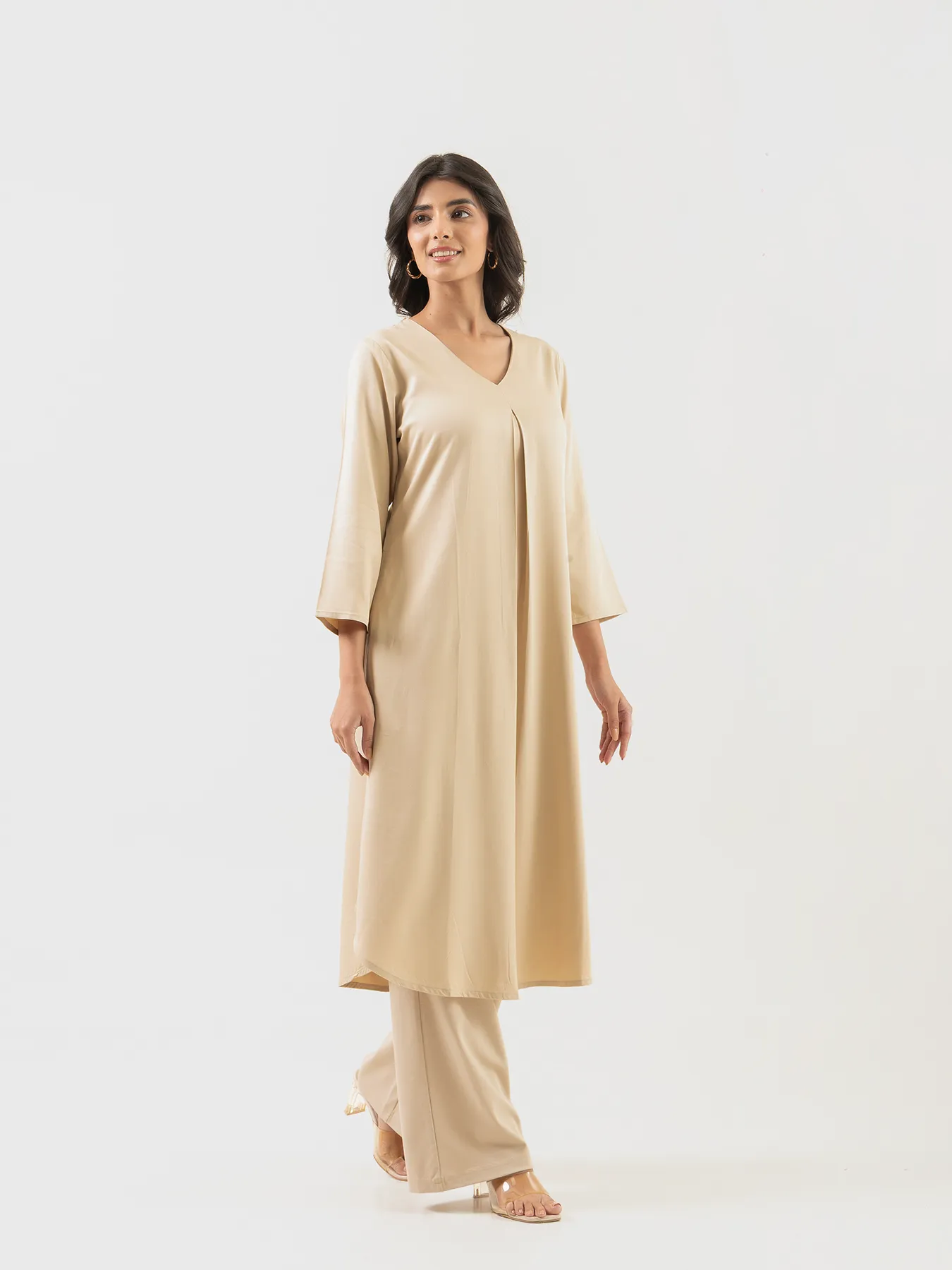 Women Beige Flowy Pleated Kurta - Image 7