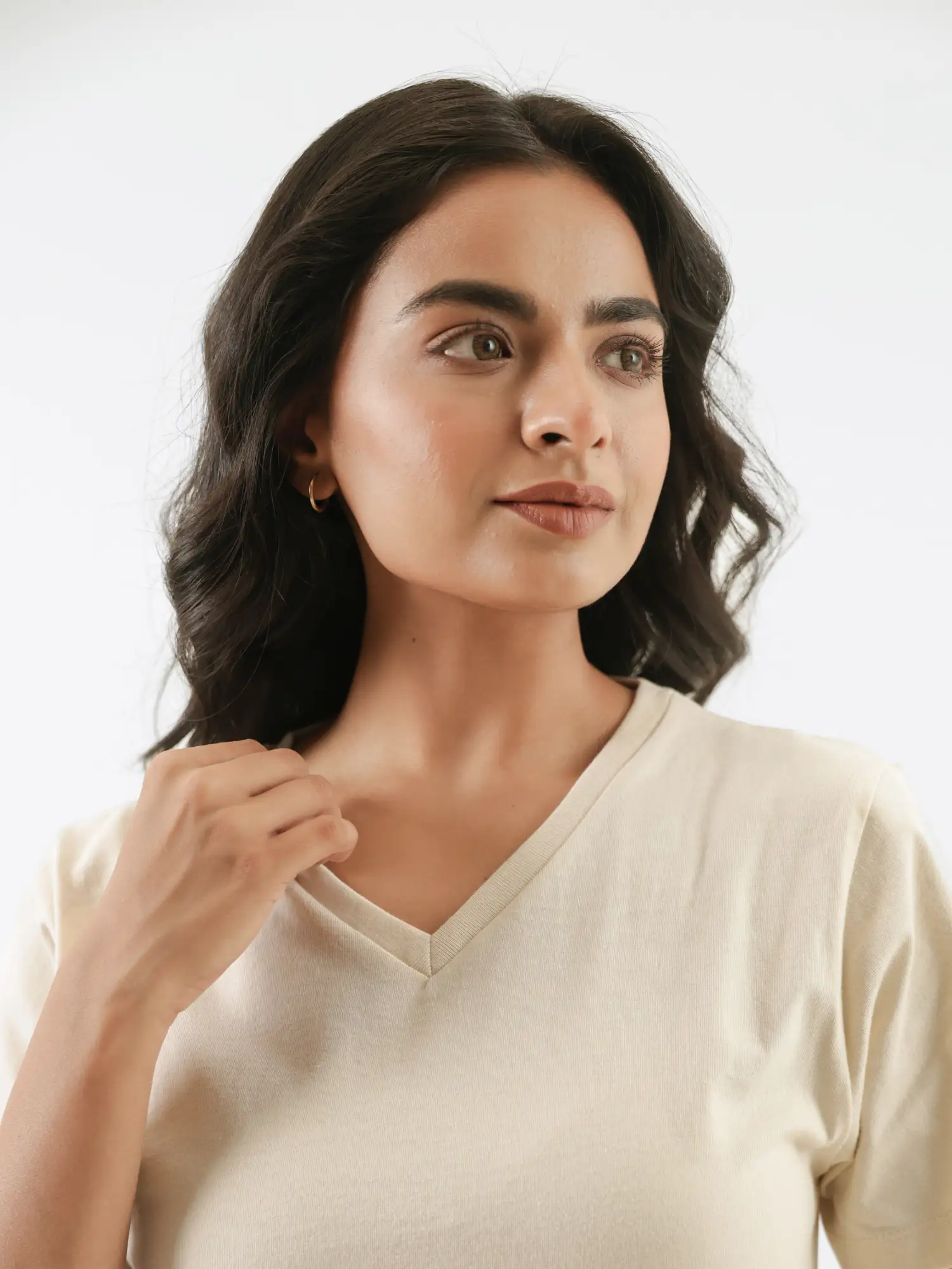 Women Beige V-neck T-shirt - Image 4