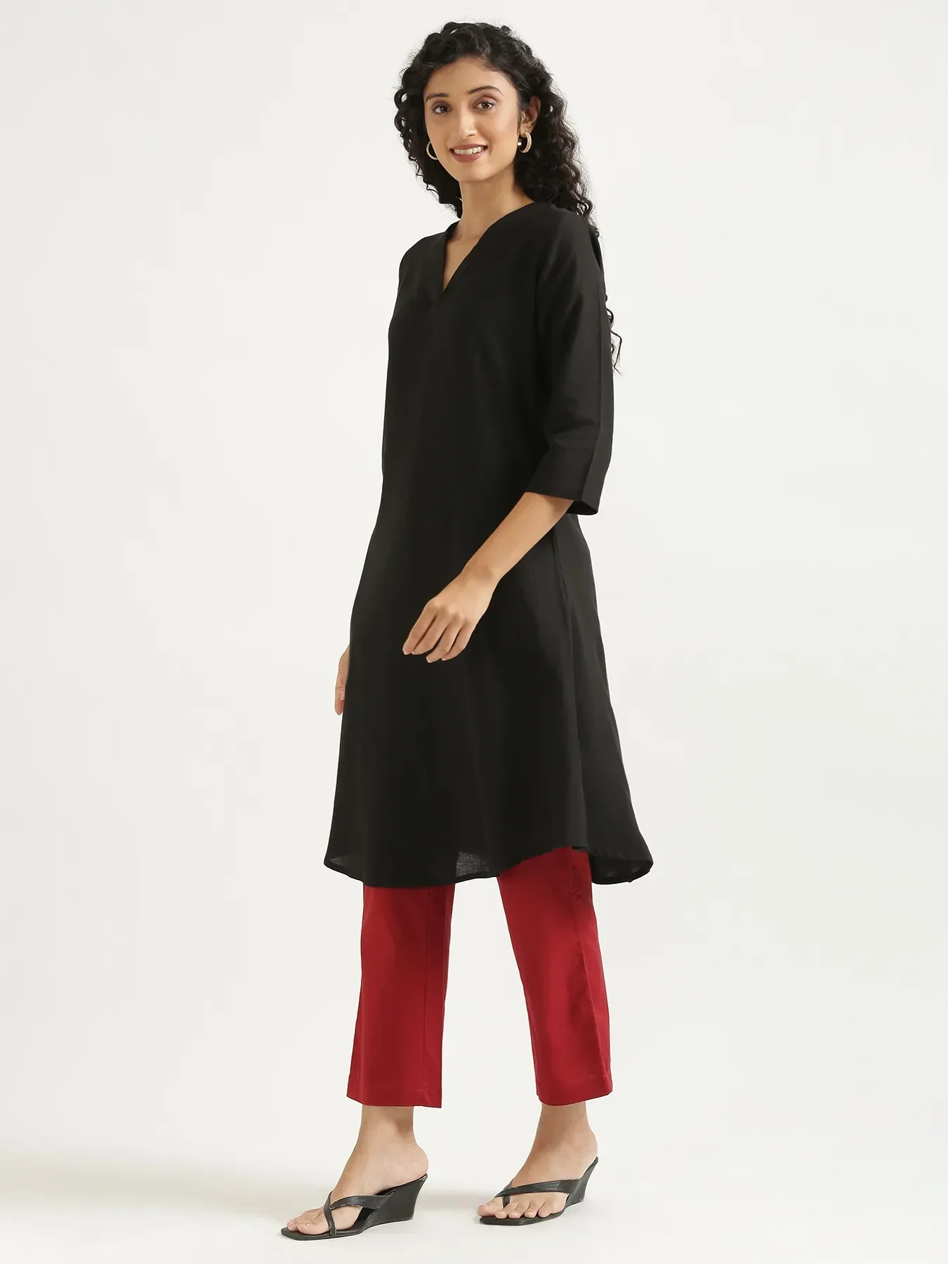Women Black Flowy Linen A-Line Long Kurta - Image 5