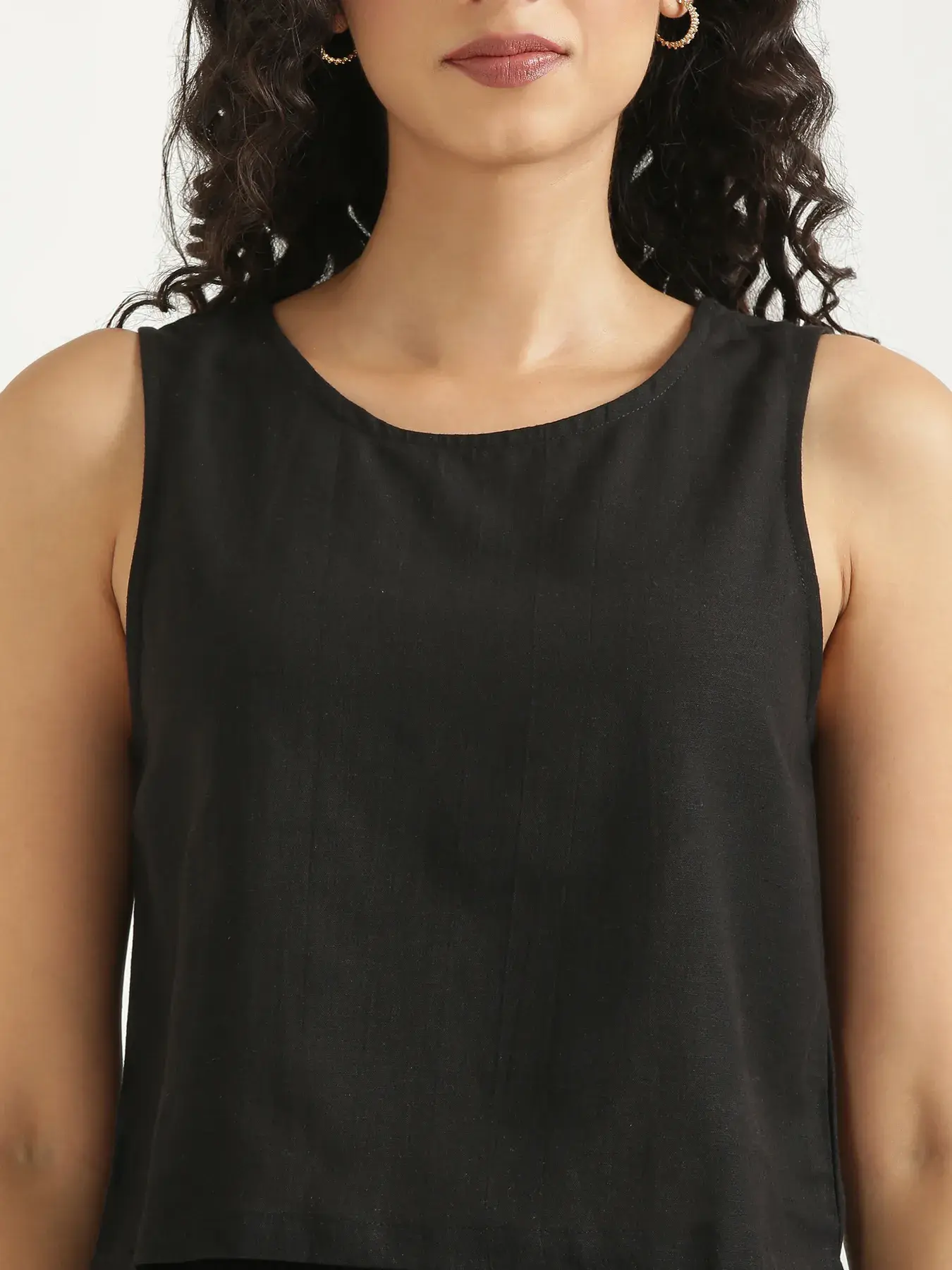 Women Black Flowy Linen Short Set - Image 4