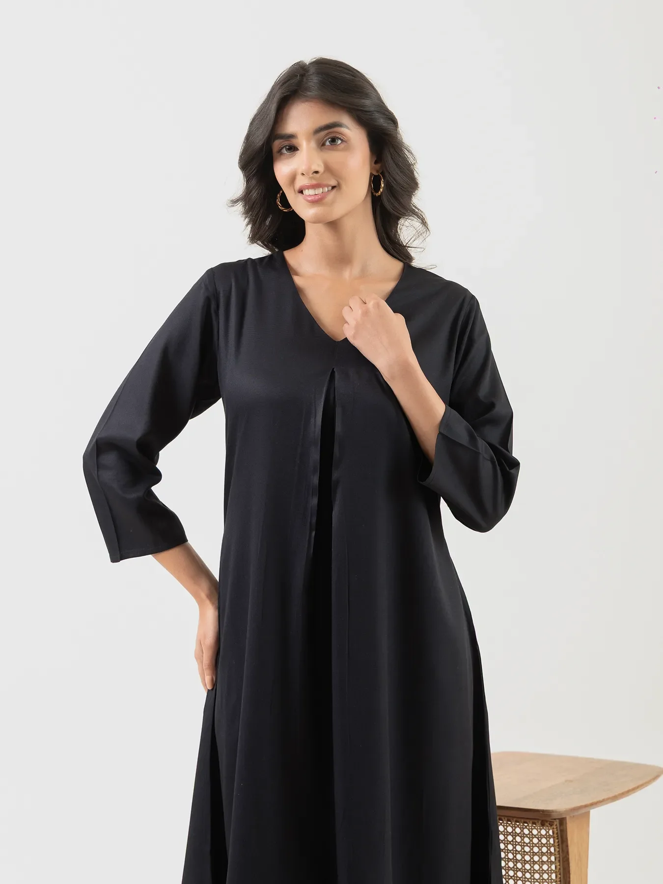 Women Black Flowy Pleated Kurta - Image 6