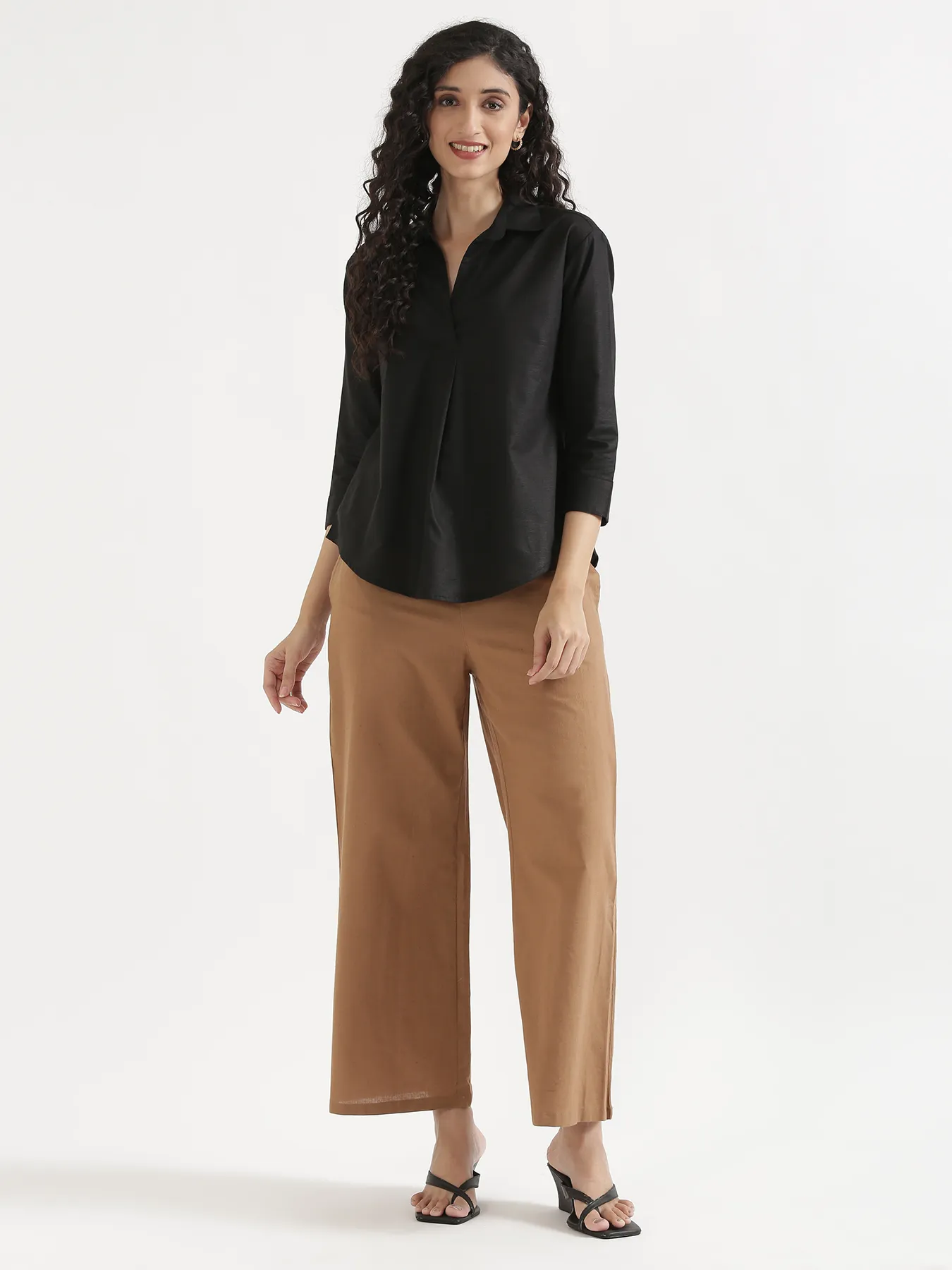 Women Black Linen Blend Pleated Top - Image 3