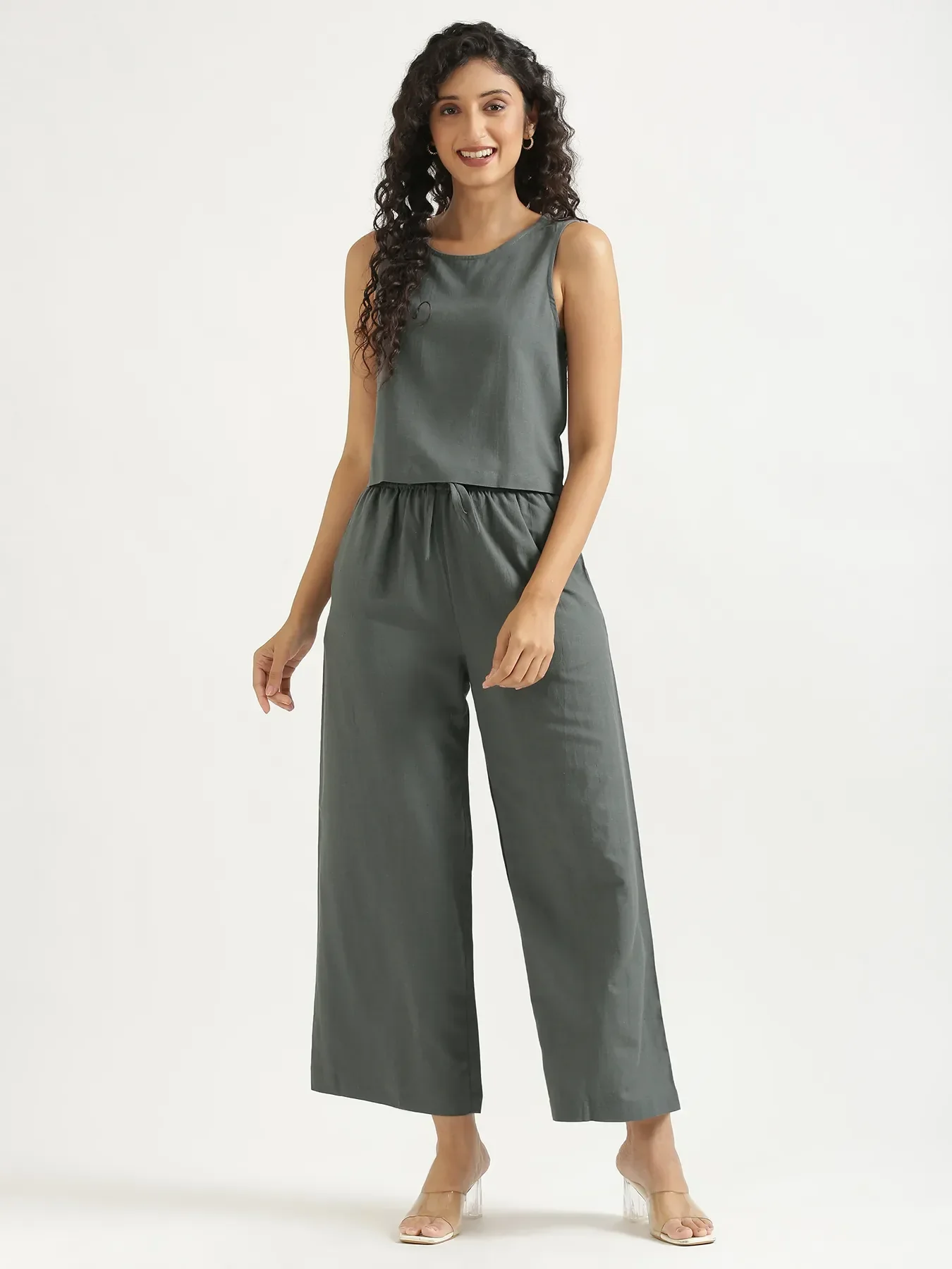 Women German Grey Flowy Linen Crop Top - Image 3