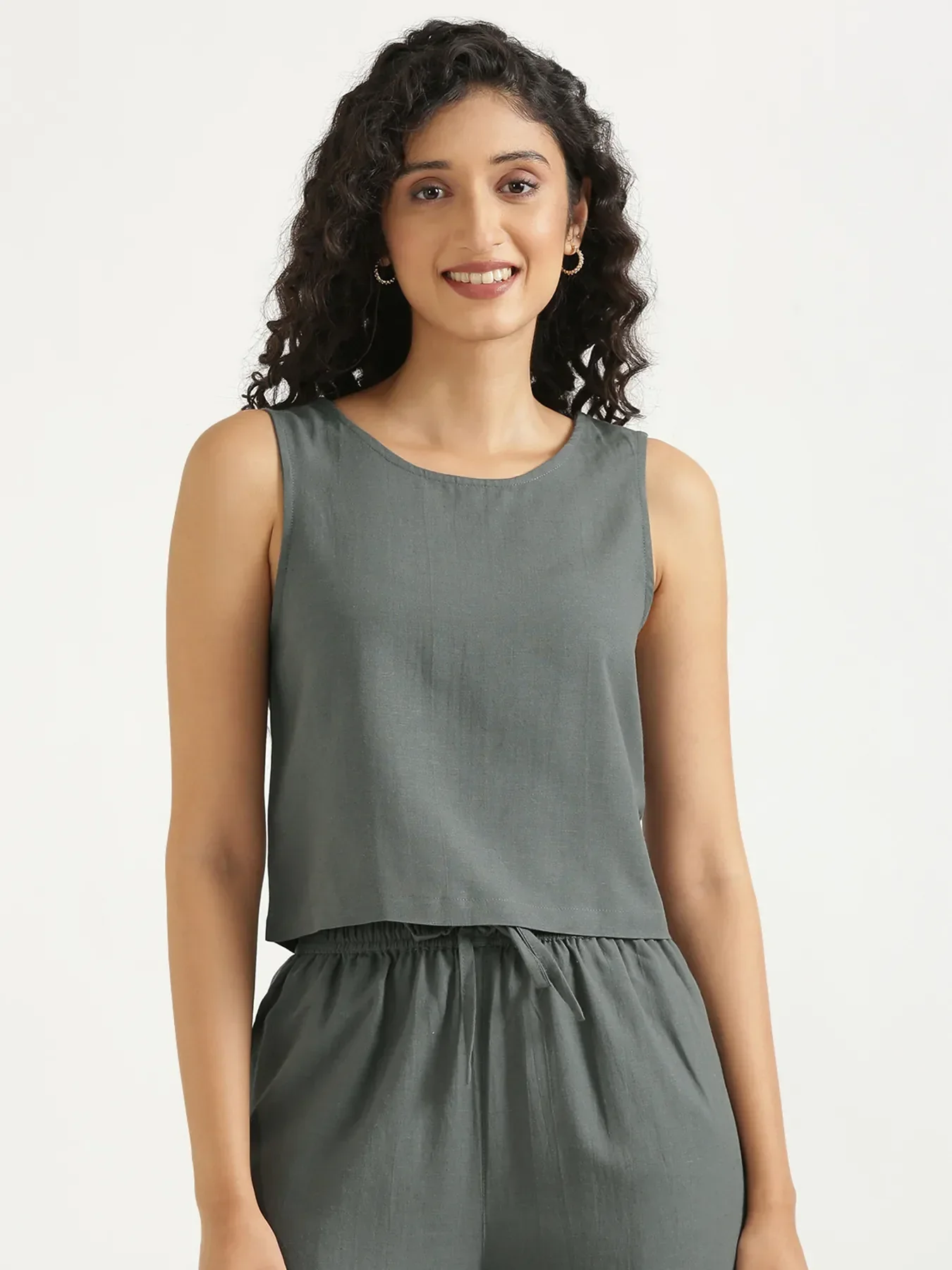 Women German Grey Flowy Linen Crop Top - Image 8