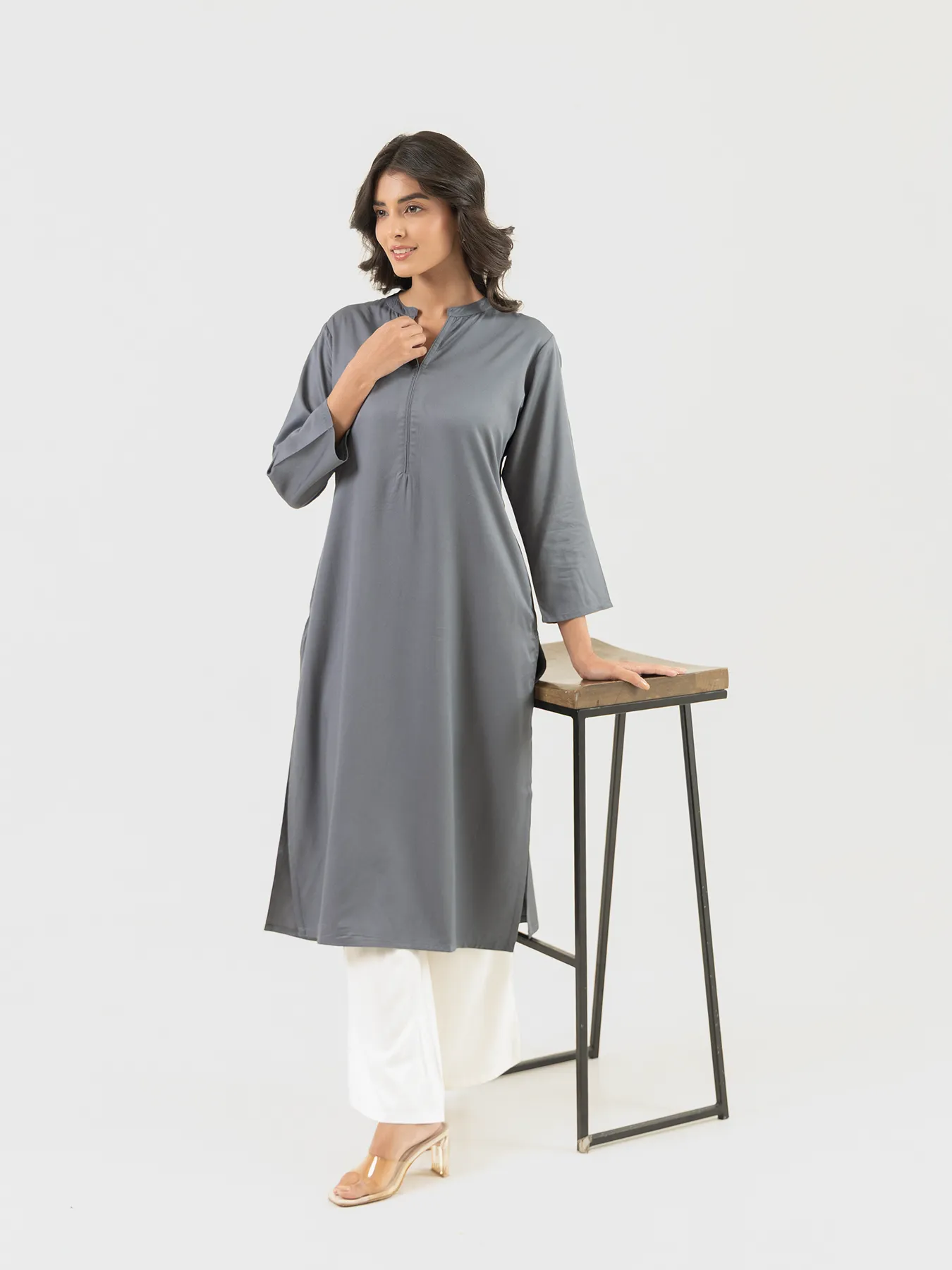 Women Grey Flowy Straight Long Kurta - Image 8