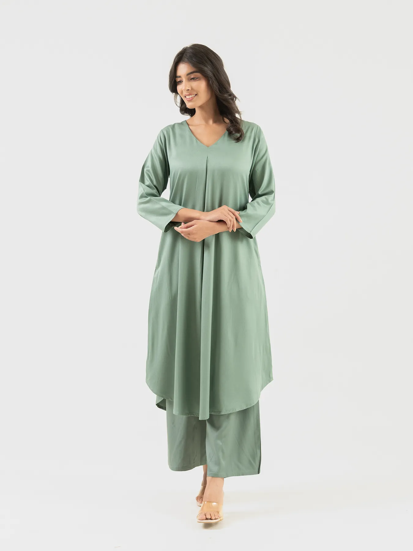 Women Jade Flowy Pleated Kurta - Image 4