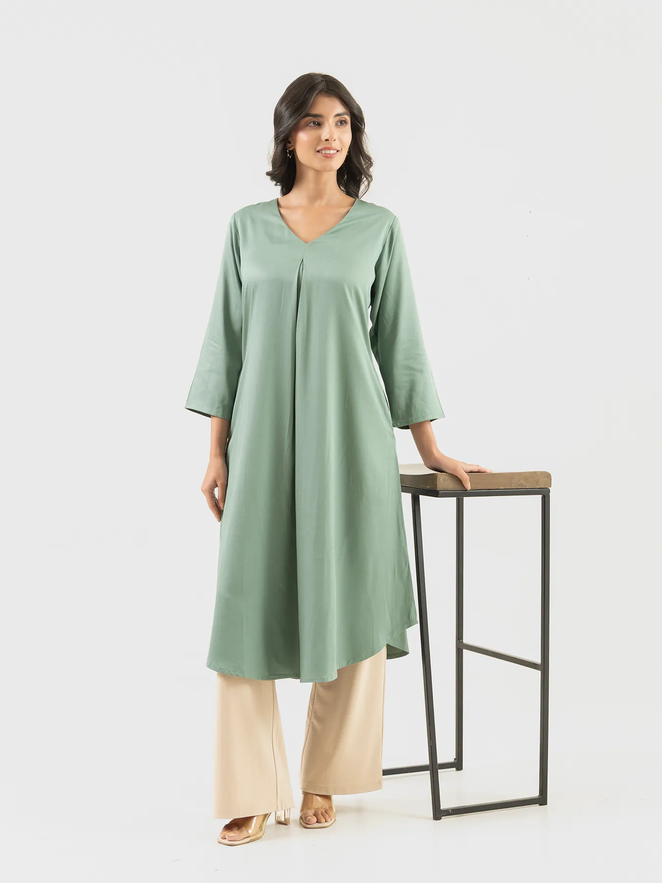 Women Jade Flowy Pleated Kurta - Image 7