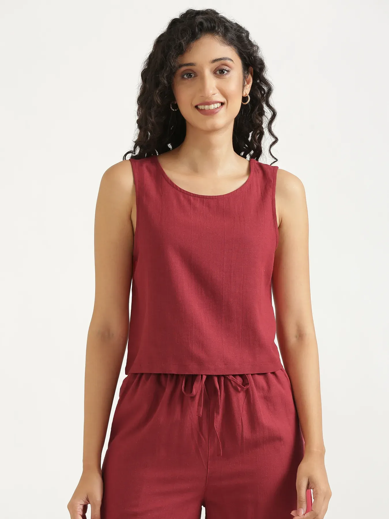Women Maroon Flowy Linen Crop Top - Image 4