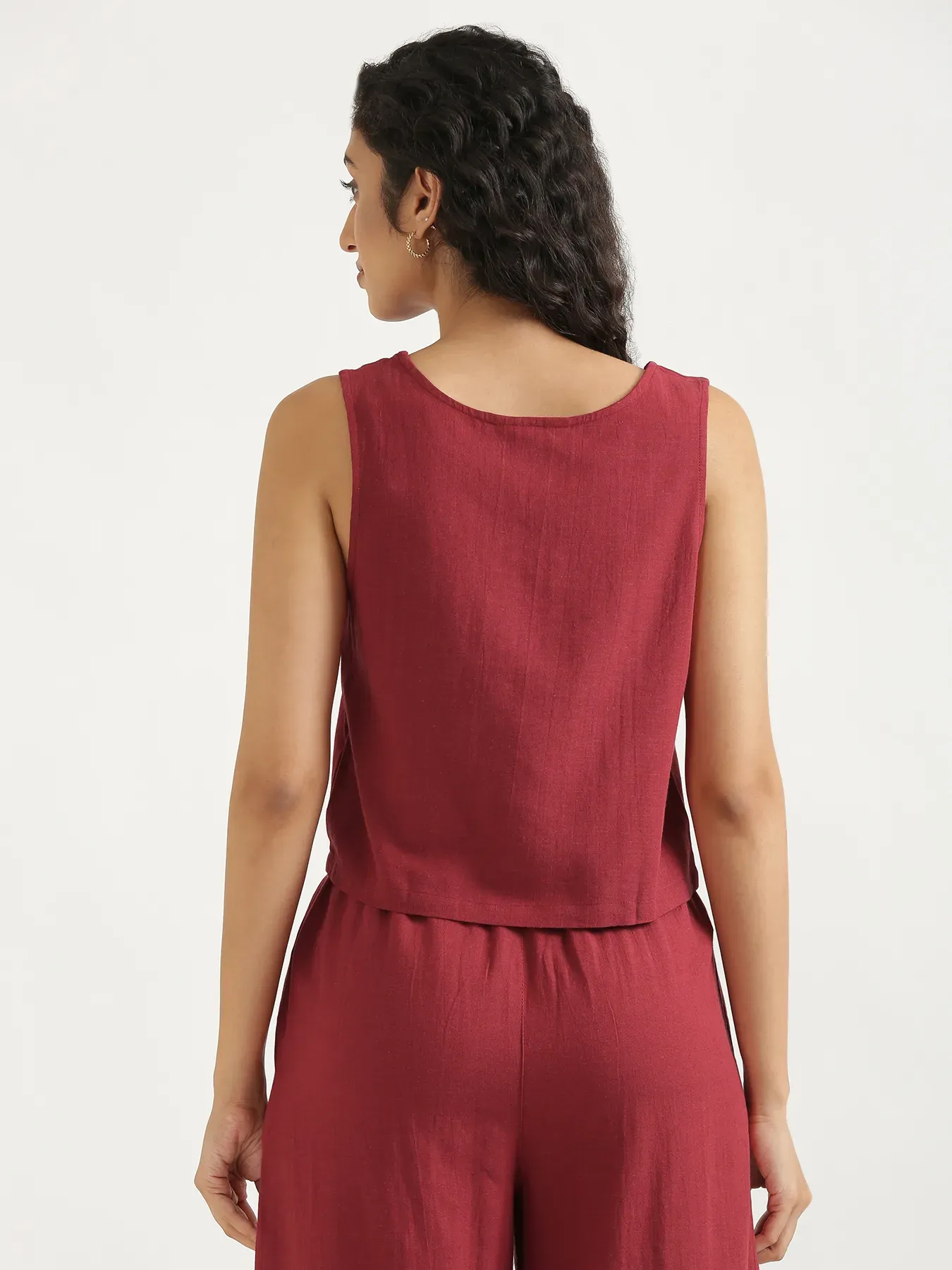 Women Maroon Flowy Linen Crop Top - Image 7