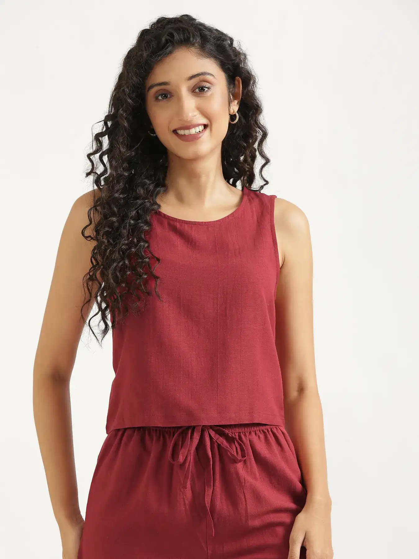 Women Maroon Flowy Linen Crop Top - Image 8