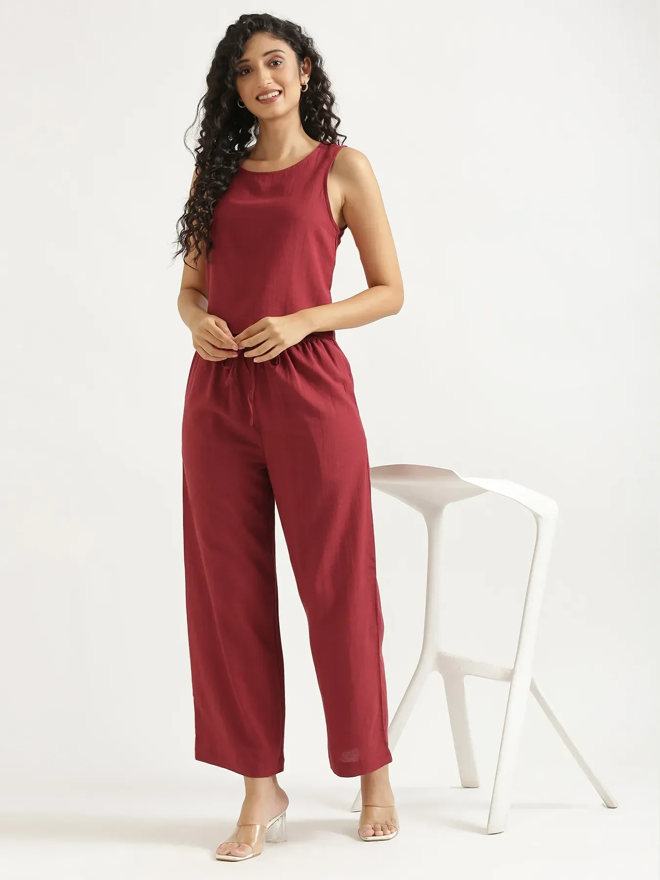 Women Maroon Flowy Linen Pant Set - Image 3