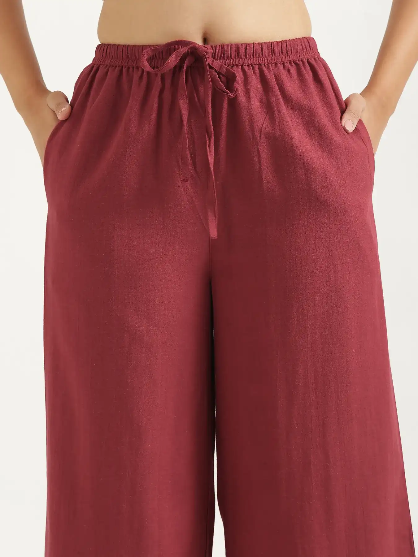 Women Maroon Flowy Linen Pant Set - Image 4