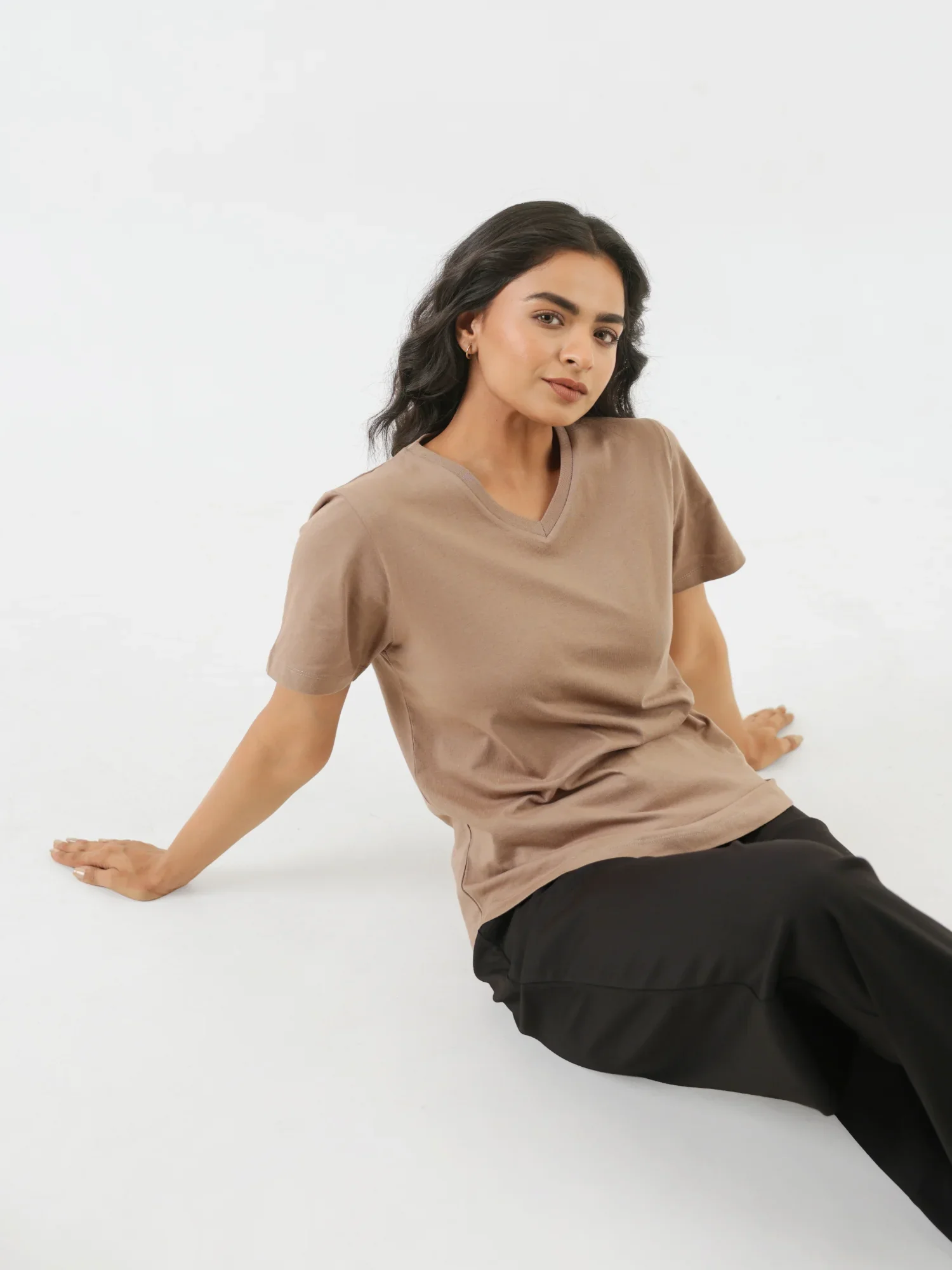Women Mesa Taupe V-neck T-shirt - Image 10