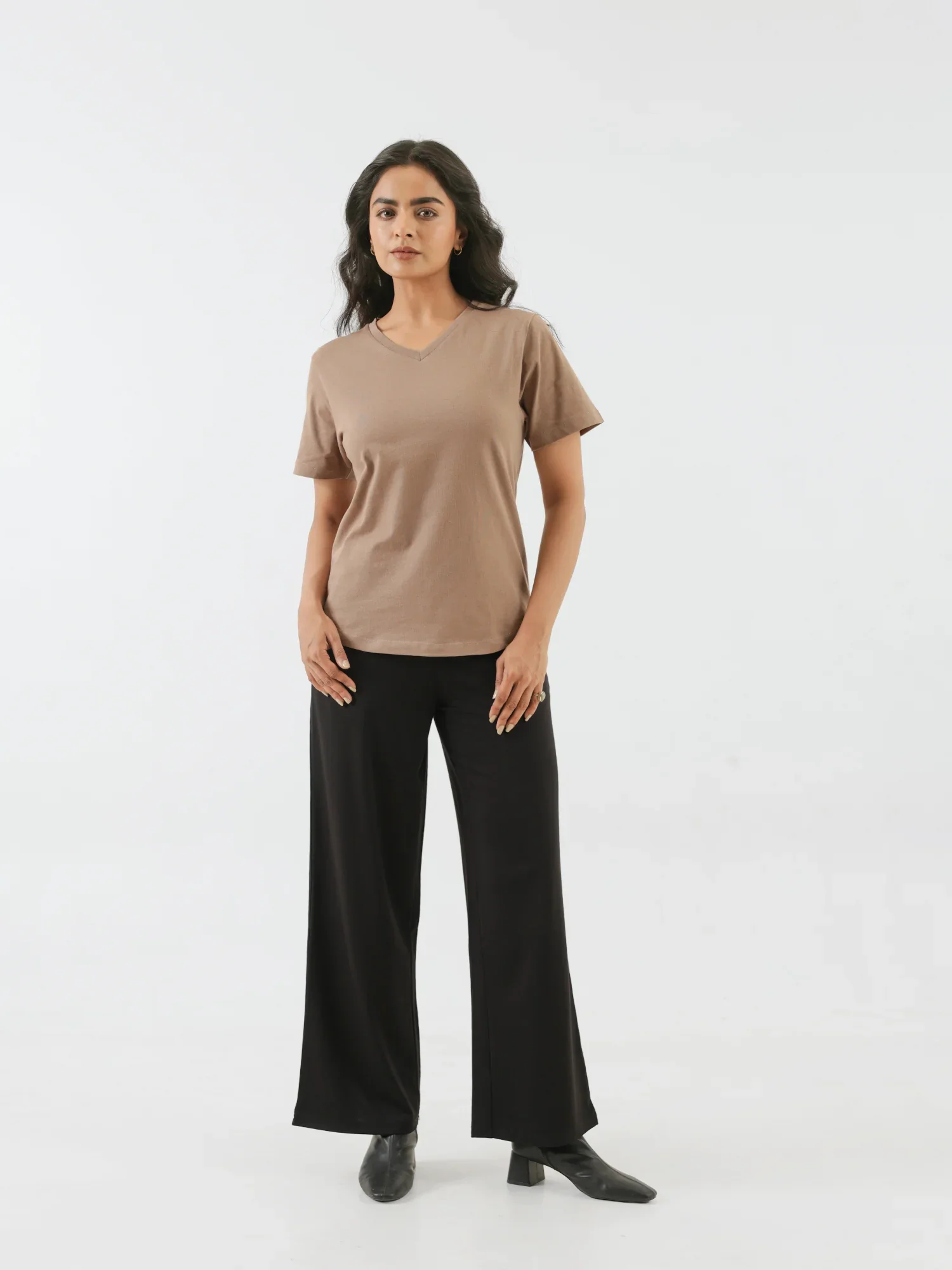 Women Mesa Taupe V-neck T-shirt - Image 8
