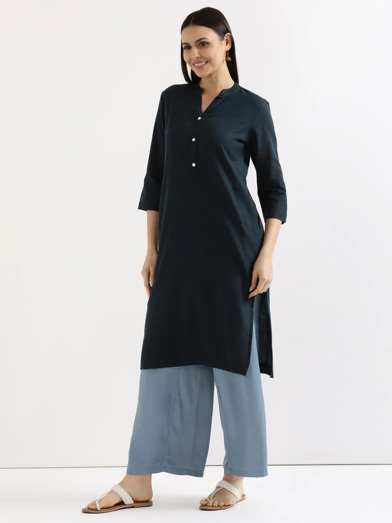 Women Navy Blue Airy Linen Long Kurta & English Blue Viscose Palazzo Pant Set - Image 4