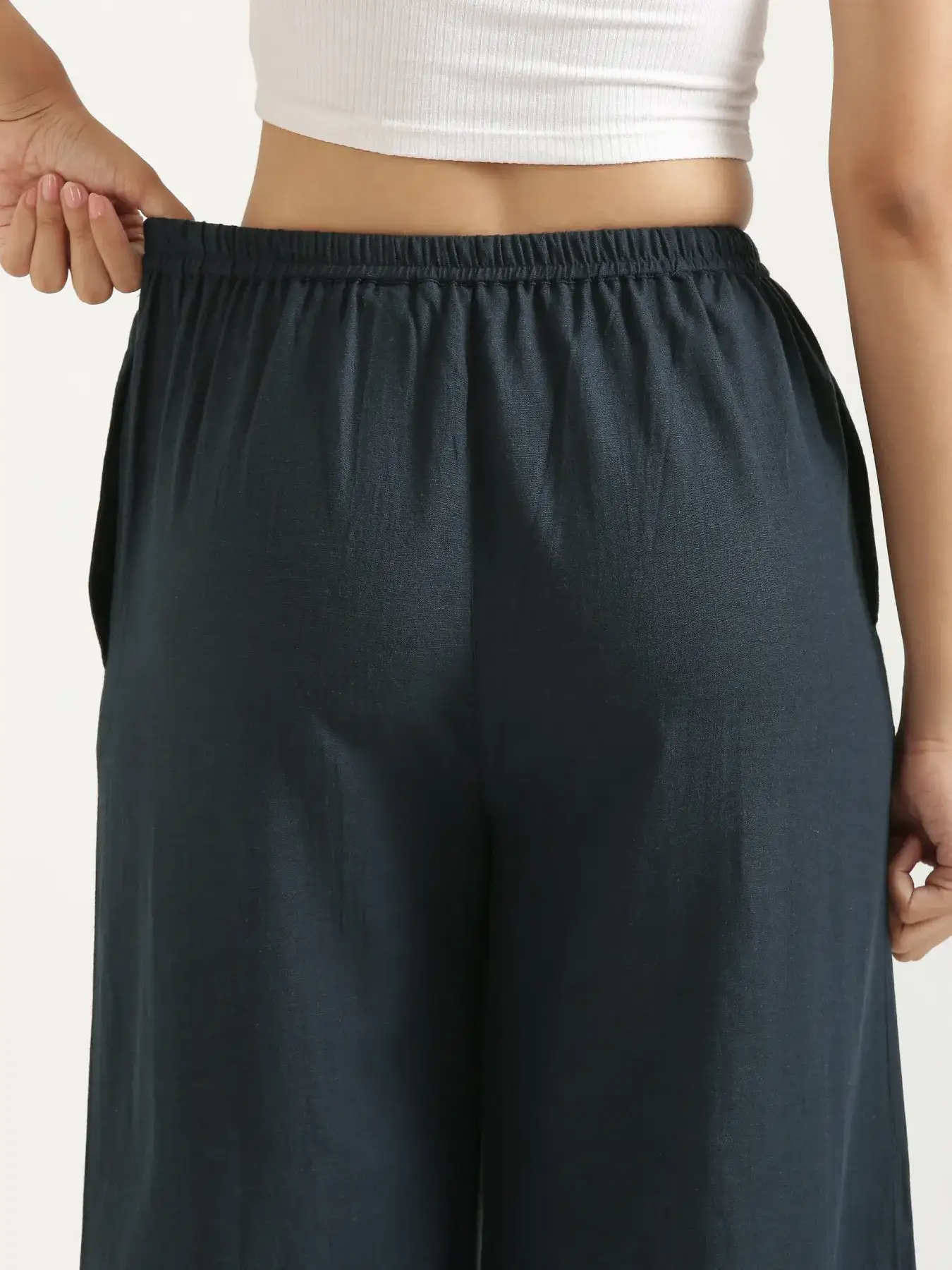 Women Navy Blue Flowy Linen Wide Leg Pants - Image 8