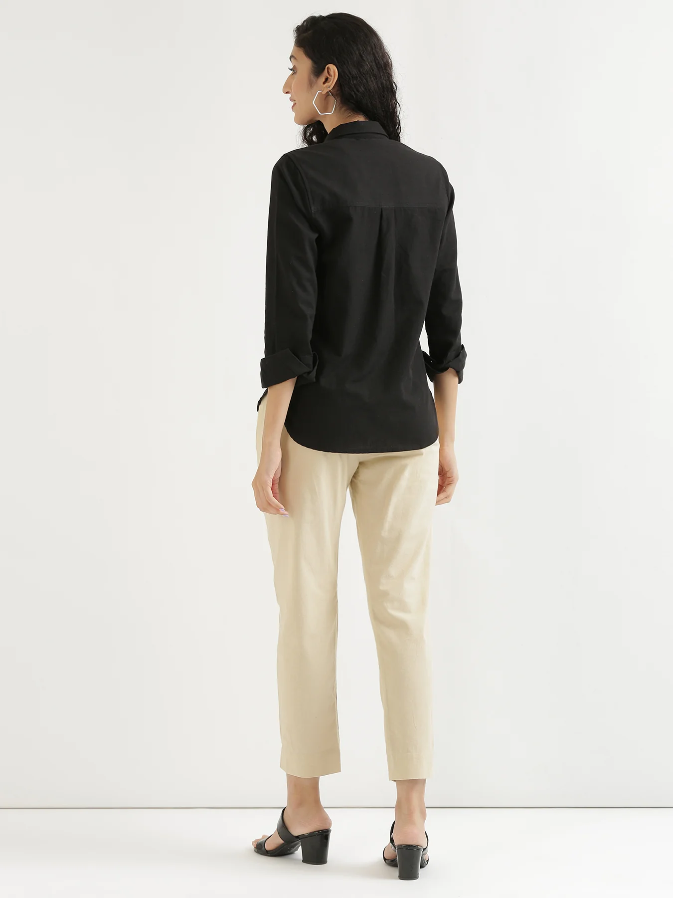 Women Black & Beige Cotton Pant - Image 21