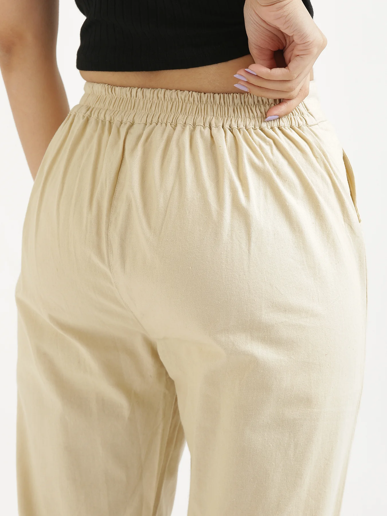 Women Black & Beige Cotton Pant - Image 15