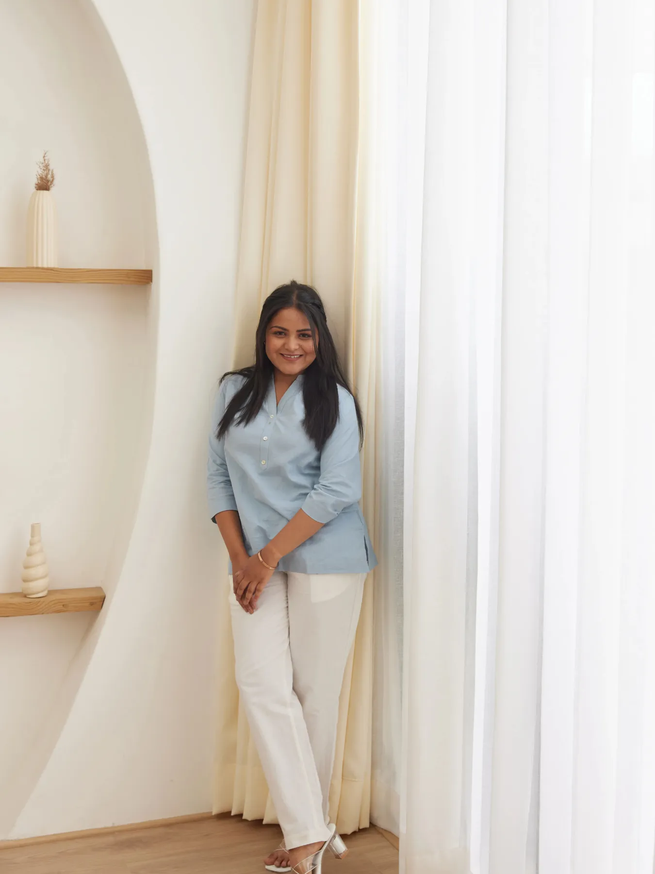 Women Plus Size Sky Blue Airy Linen Short Kurta - Image 5