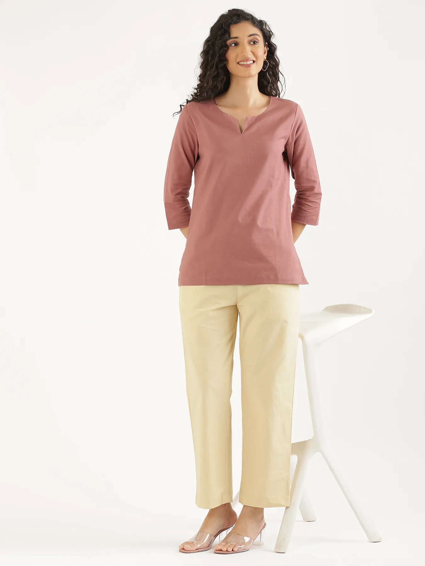 Women Rose Taupe Airy Linen Split Neck Short Kurta - Image 12