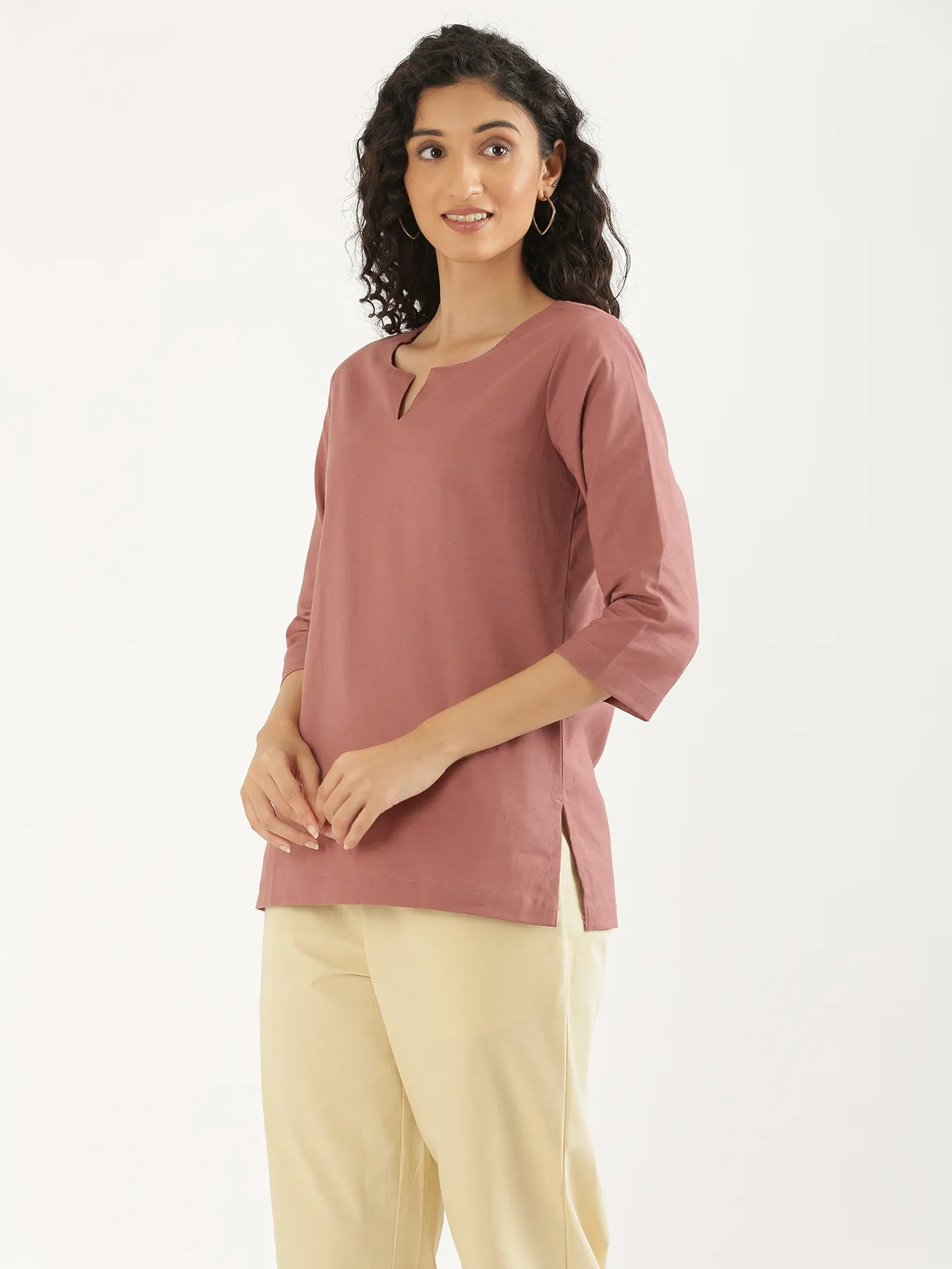 Women Rose Taupe Airy Linen Split Neck Short Kurta - Image 9