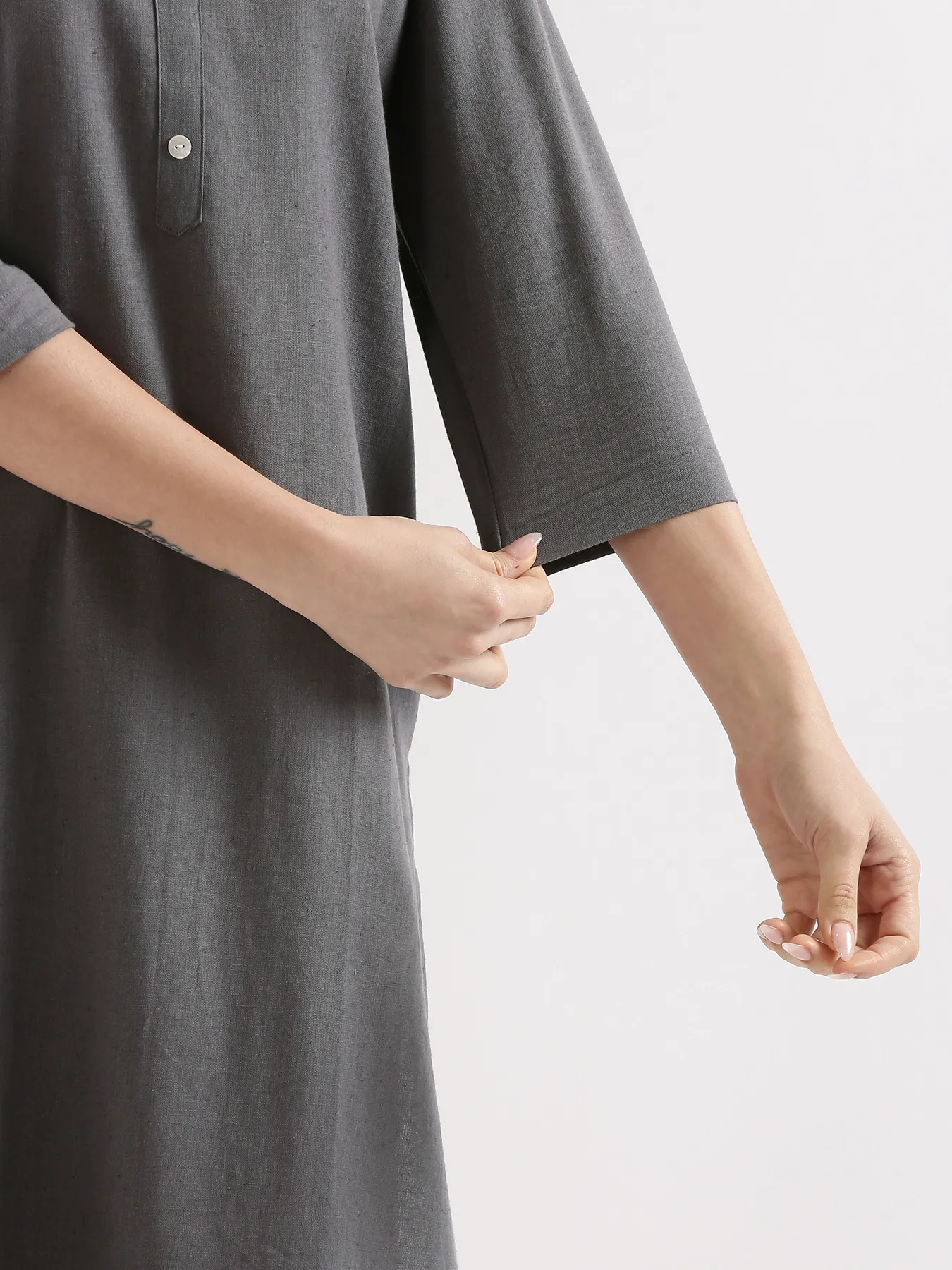 Women Slate Grey Airy Linen Long Kurta & Rose Viscose Palazzo Pant Set - Image 8