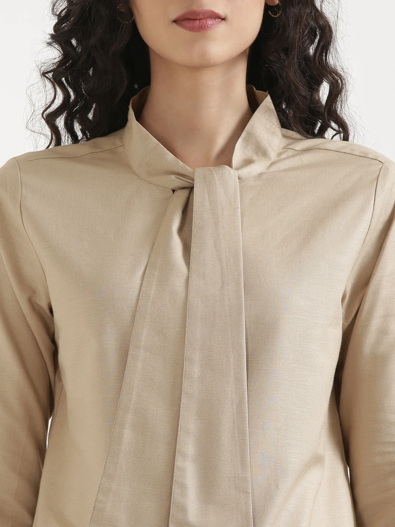 Women Taupe Linen Blend Knot Blouse & Ecru Airy Linen Straight Pants Pant Set - Image 6