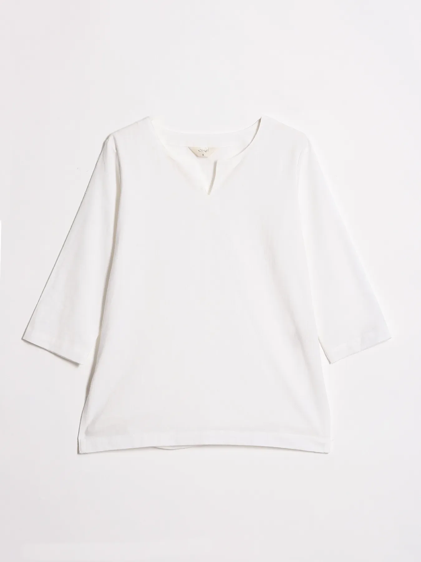 Women White Airy Linen Split Neck Short Kurta - Image 13