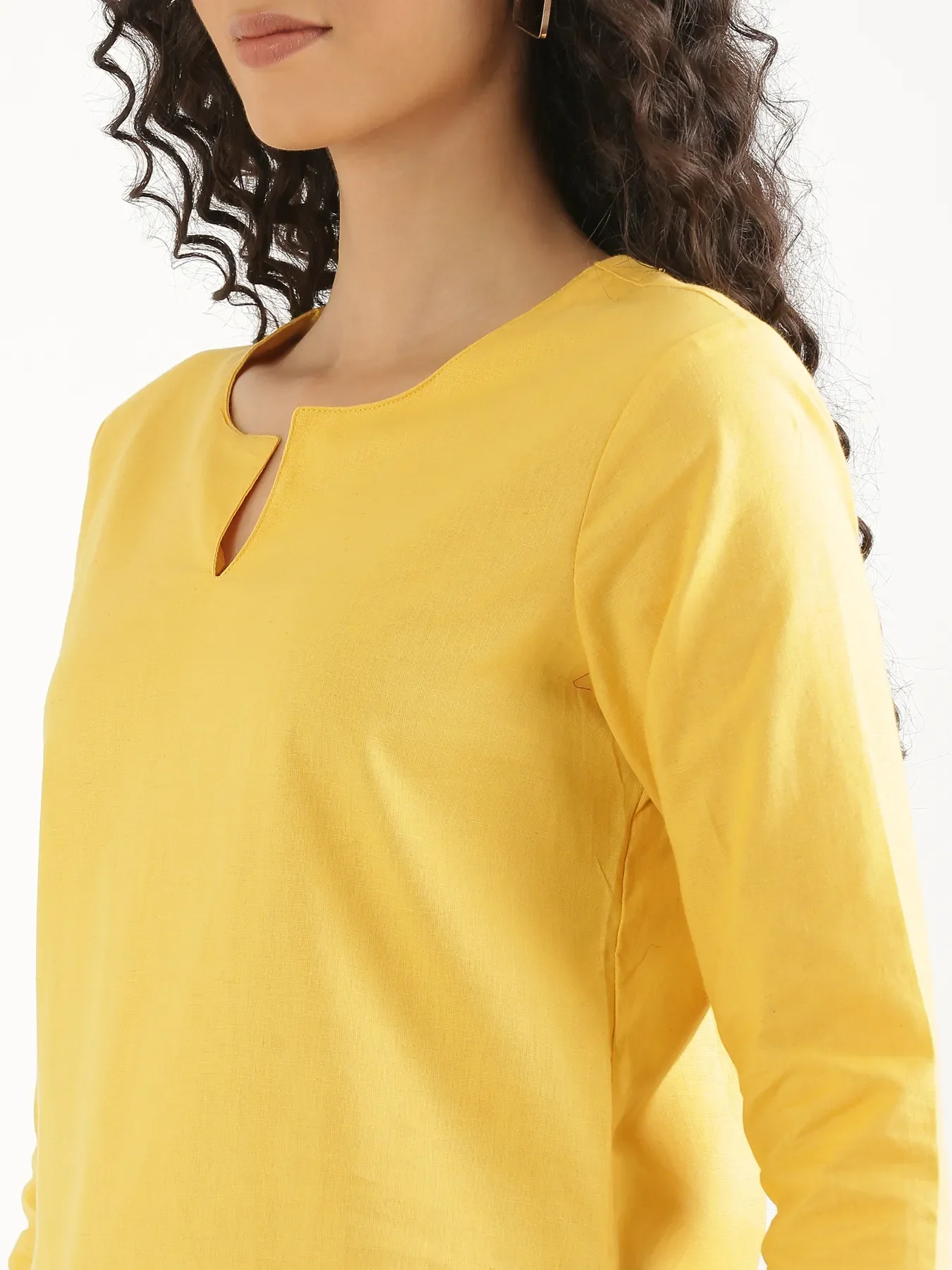 Women Yellow Airy Linen Split Neck Short Kurta - Image 6